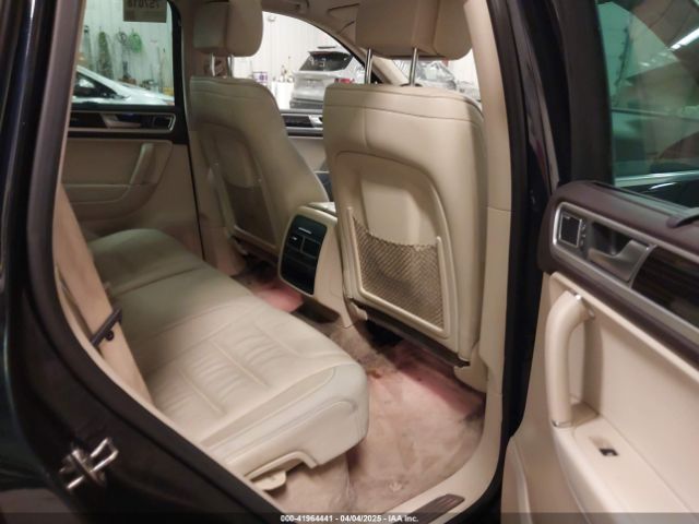 WVGEF9BP2FD001604 Volkswagen Touareg V6 Executive