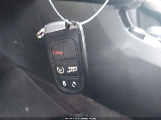 1C4PJMDX1KD246383 Jeep Cherokee Limited 4x4