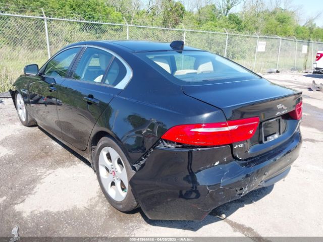 2018 JAGUAR XE SAJAR4FN2JCP18168 Photo 2