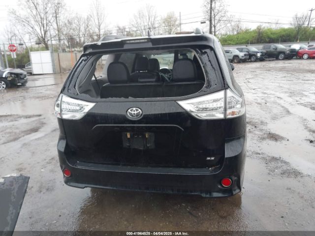5TDXZ3DC5JS937838 Toyota Sienna Se 8 Passenger