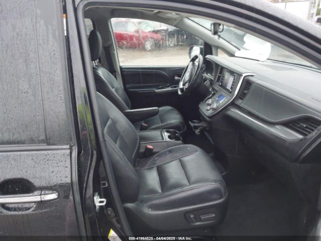 5TDXZ3DC5JS937838 Toyota Sienna Se 8 Passenger