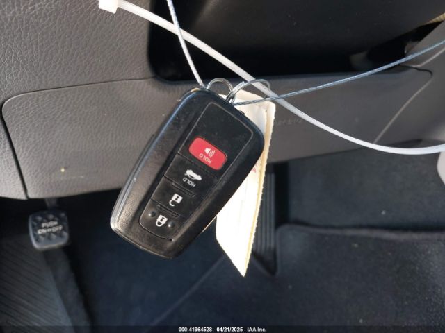 4T1R11AK8NU676797 Toyota CAMRY LE