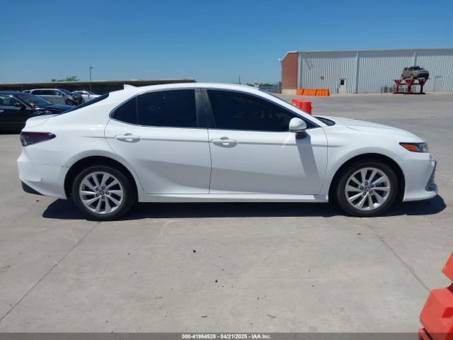 4T1R11AK8NU676797 Toyota CAMRY LE