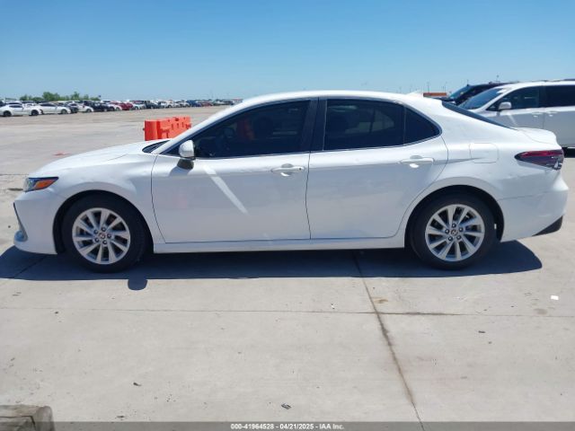 4T1R11AK8NU676797 Toyota CAMRY LE