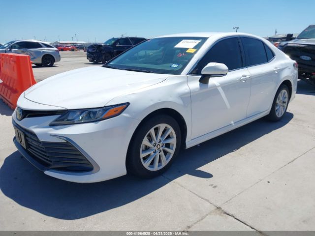 4T1R11AK8NU676797 Toyota CAMRY LE