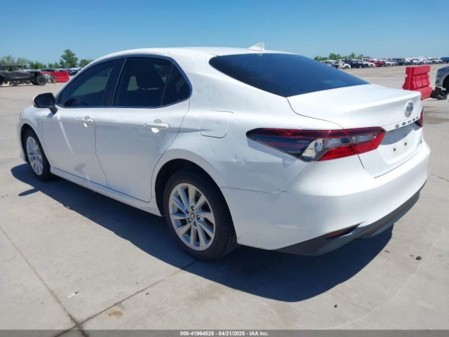 4T1R11AK8NU676797 Toyota CAMRY LE
