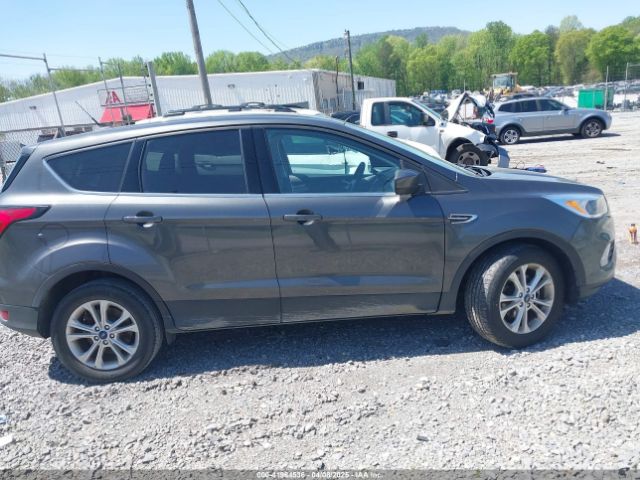 1FMCU0GD7KUA49858 Ford ESCAPE SE