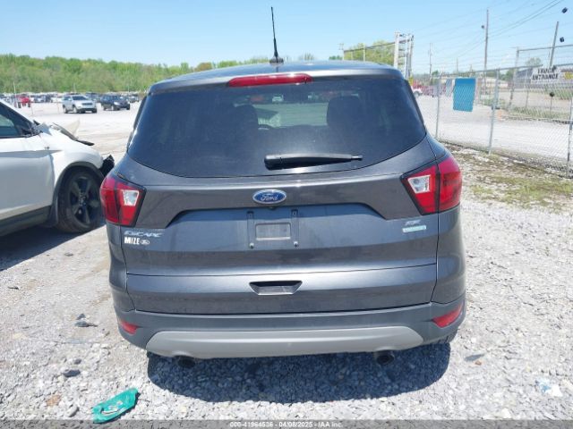 1FMCU0GD7KUA49858 Ford ESCAPE SE