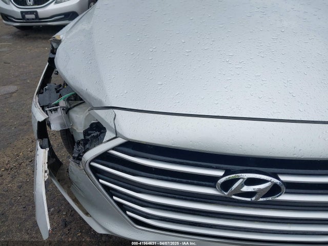 5NPD74LFXHH060306 Hyundai ELANTRA SE