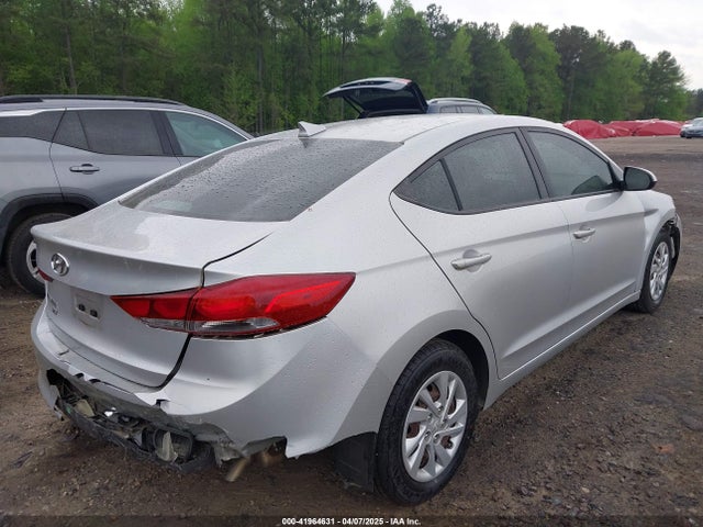 5NPD74LFXHH060306 Hyundai ELANTRA SE