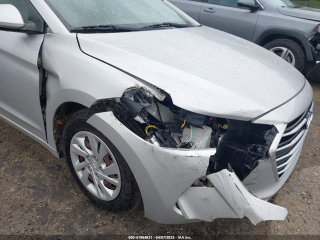 5NPD74LFXHH060306 Hyundai ELANTRA SE