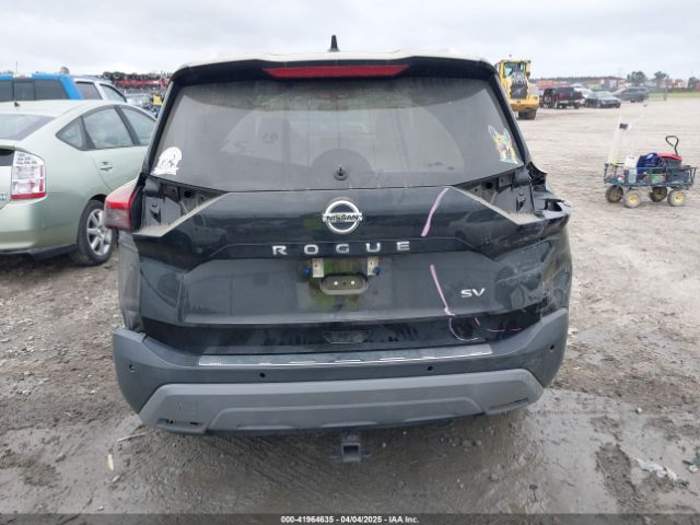 5N1AT3BA5MC833344 Nissan Rogue Sv Fwd