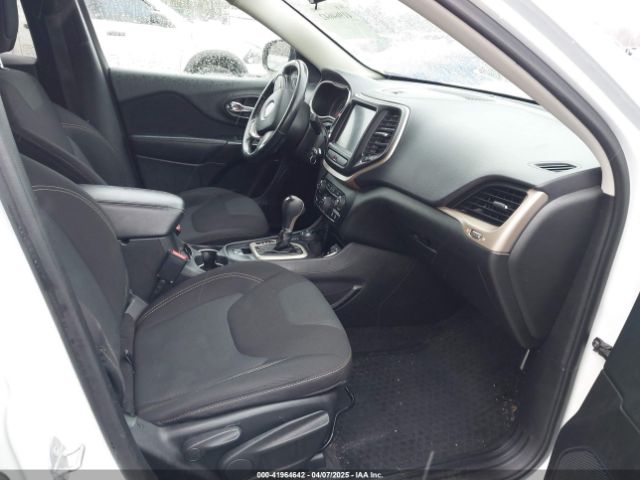 1C4PJMCS7FW789561 Jeep Cherokee Latitude