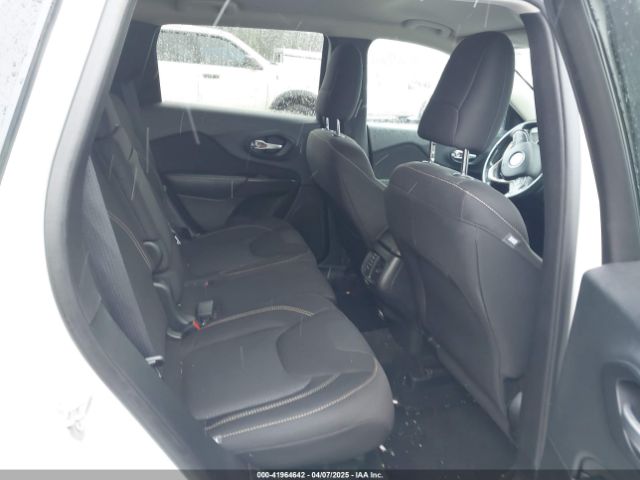 1C4PJMCS7FW789561 Jeep Cherokee Latitude