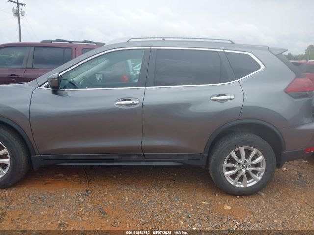 5N1AT2MV6JC769501 Nissan ROGUE SV