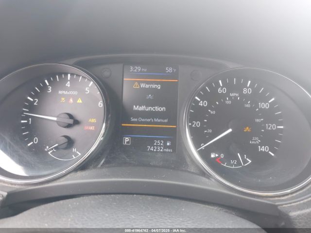 5N1AT2MV6JC769501 Nissan ROGUE SV