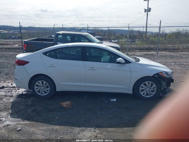 5NPD74LF9JH399905 Hyundai ELANTRA SE