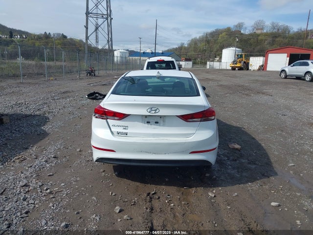5NPD74LF9JH399905 Hyundai ELANTRA SE