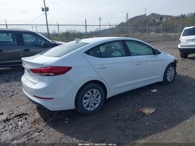 5NPD74LF9JH399905 Hyundai ELANTRA SE