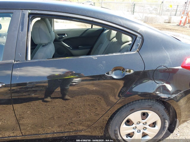KNAFK4A62F5292421 KIA FORTE LX