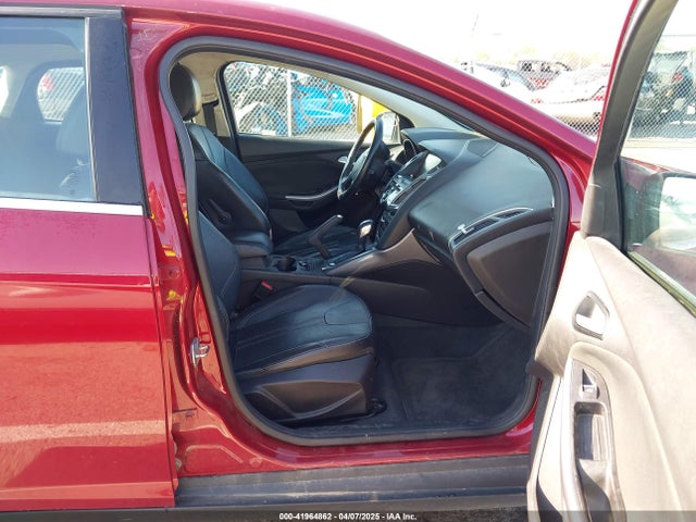 1FADP3N27EL287339 Ford Focus Titanium
