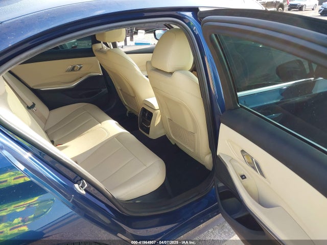 3MW5R1J00M8C11837 BMW 330I