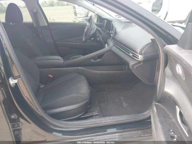 5NPLL4AG4NH053284 Hyundai ELANTRA SE
