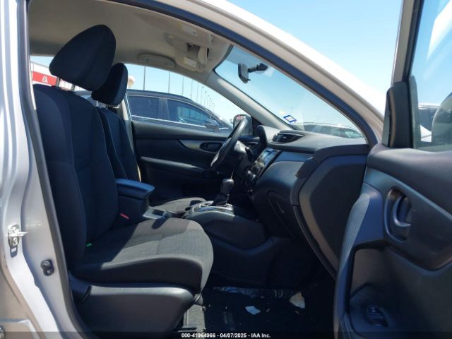 JN1BJ1CP1JW155386 Nissan Rogue Sport S