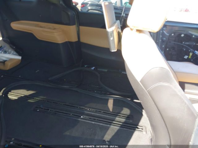 KNDNC5H33N6147331 KIA Carnival Mpv Ex