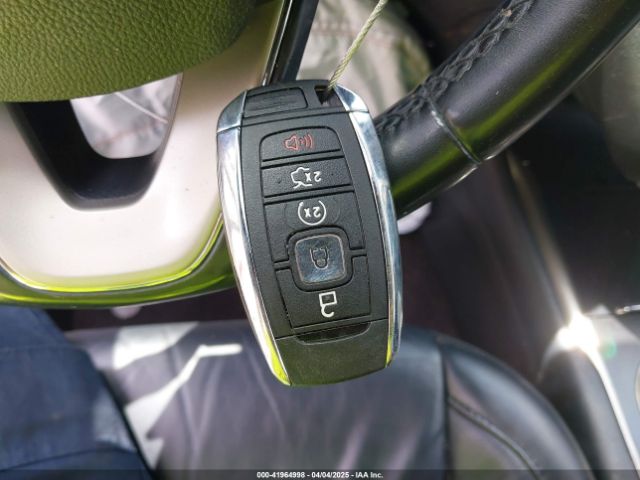 5LMCJ2C96JUL32351 Lincoln MKC SELECT