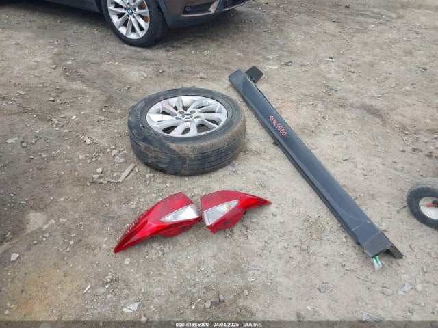 KM8J23A48JU635328 Hyundai TUCSON SE