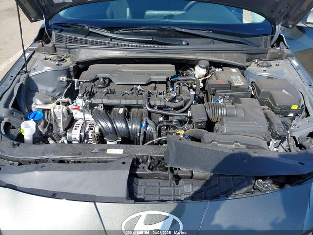KMHLM4DG8RU807075 Hyundai ELANTRA SEL
