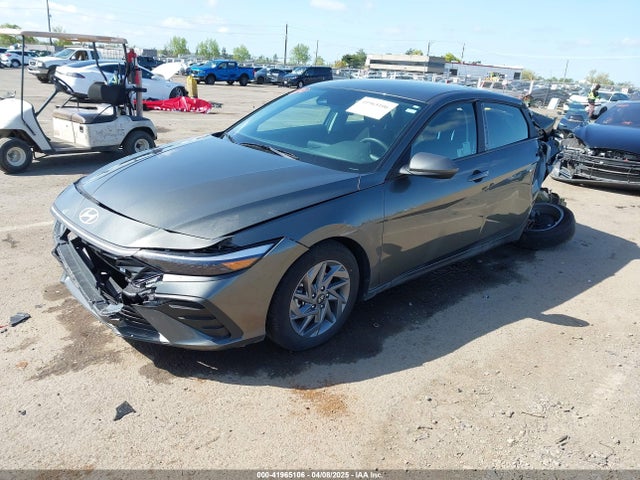 KMHLM4DG8RU807075 Hyundai ELANTRA SEL