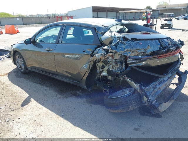 KMHLM4DG8RU807075 Hyundai ELANTRA SEL
