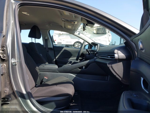 KMHLM4DG8RU807075 Hyundai ELANTRA SEL