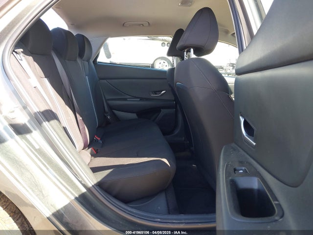 KMHLM4DG8RU807075 Hyundai ELANTRA SEL