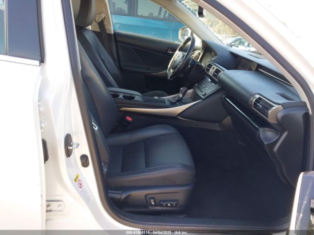 JTHBA1D2XG5035793 Lexus IS 200T