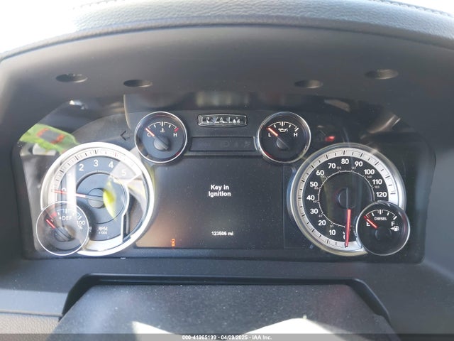3C6UR5FL4JG404249 RAM 2500 Laramie  4x4 6'4 Box