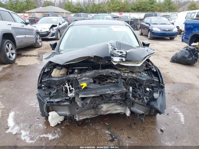 1FADP3K26JL309460 Ford FOCUS SE