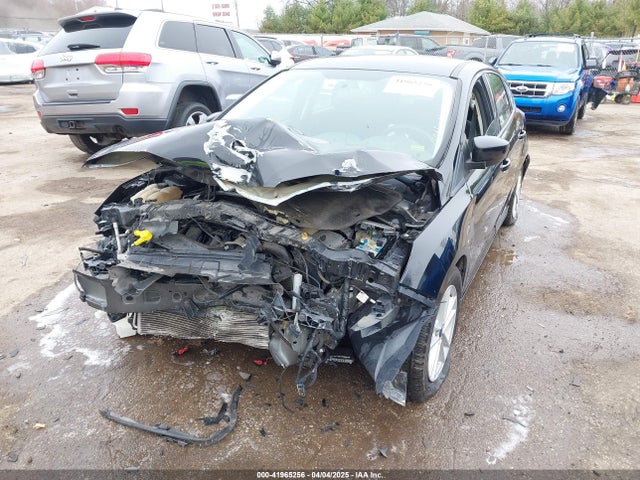 1FADP3K26JL309460 Ford FOCUS SE