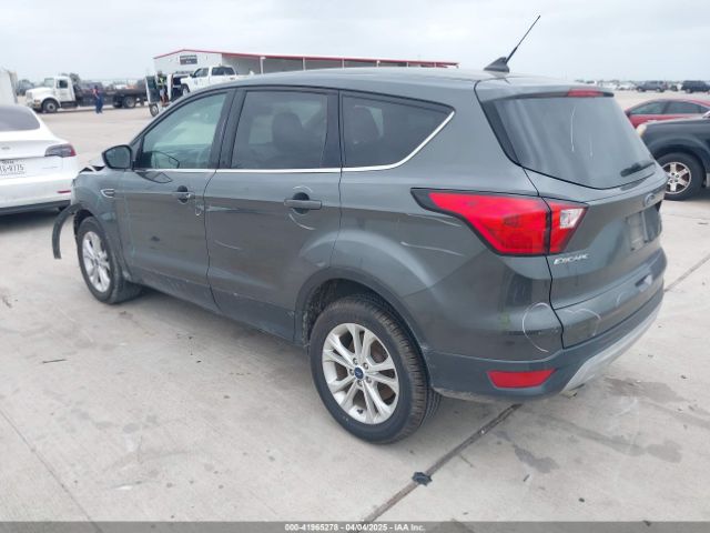 1FMCU0GD0KUA82121 Ford ESCAPE SE
