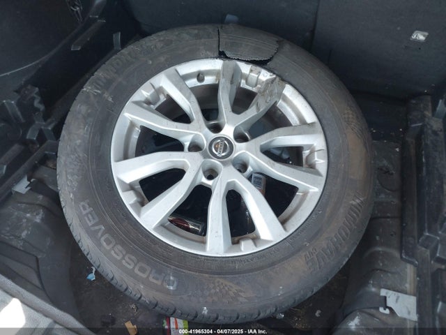 KNMAT2MT8KP506083 Nissan ROGUE SV