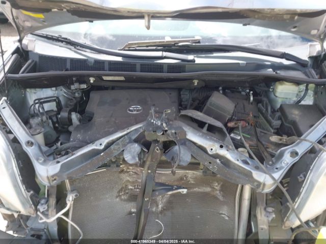 5TDYK3DC2GS705506 Toyota Sienna Xle 8 Passenger