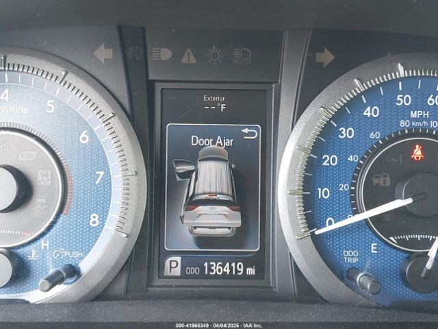 5TDYK3DC2GS705506 Toyota Sienna Xle 8 Passenger