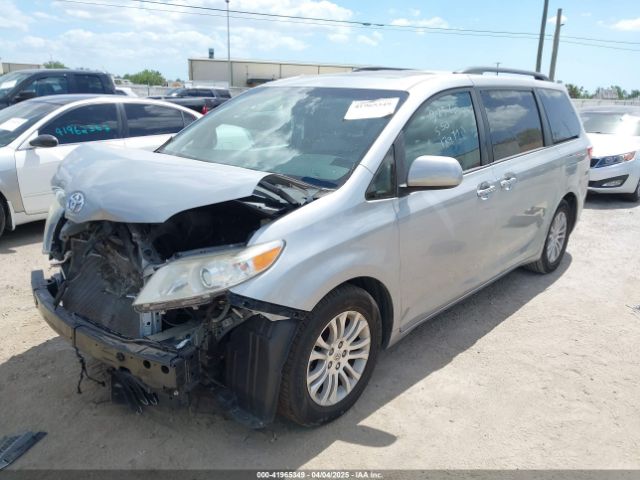 5TDYK3DC2GS705506 Toyota Sienna Xle 8 Passenger
