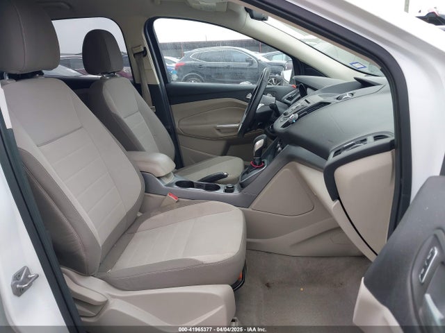 1FMCU0GX5EUA85076 Ford ESCAPE SE