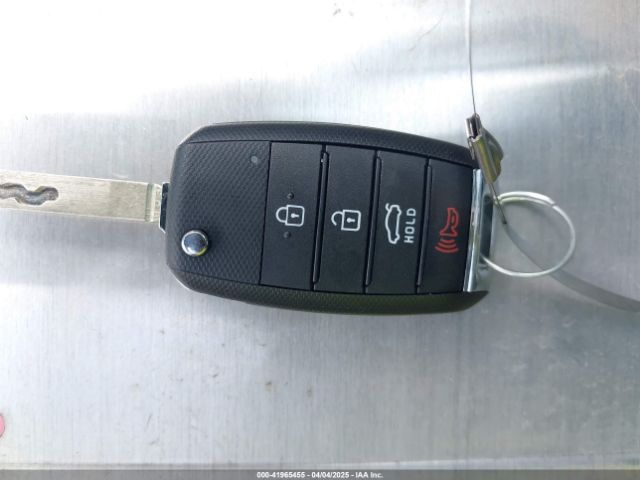 3KPA24AD5ME405632 KIA RIO S