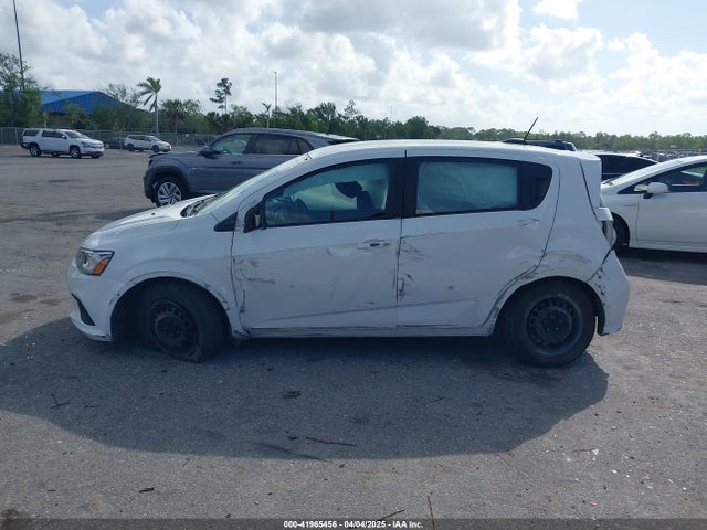1G1JG6SH6H4142341 Chevrolet Sonic Lt Auto