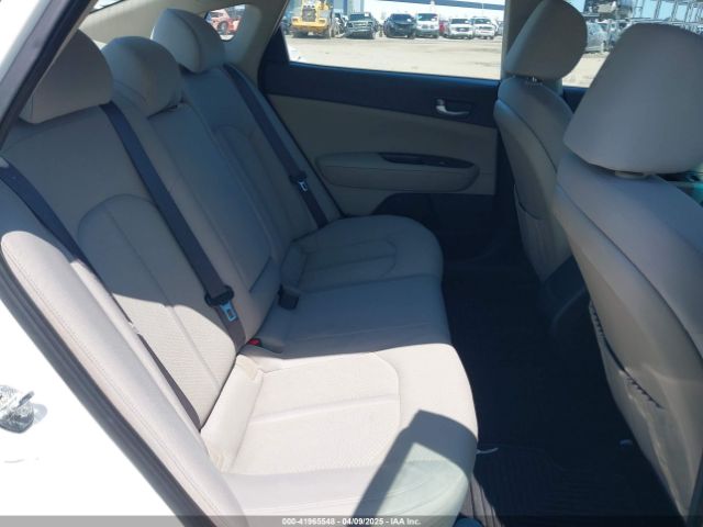 KNAGT4L31H5179289 KIA Optima Lx