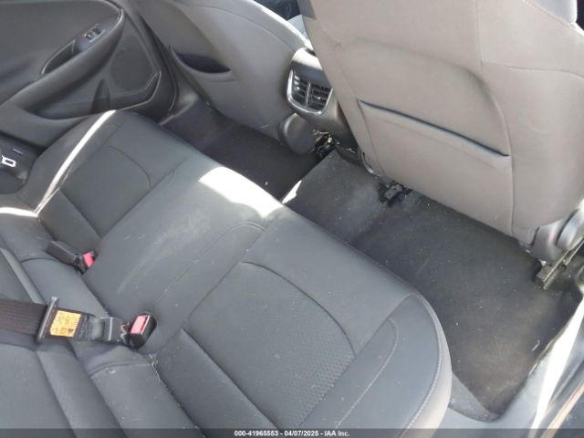 1G1ZE5ST2HF221243 Chevrolet MALIBU 1LT